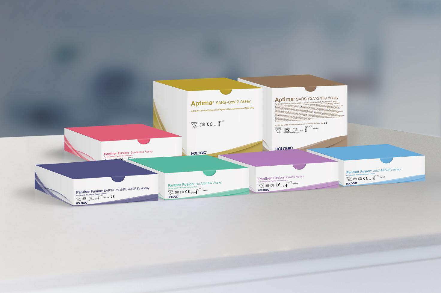 Flere forskellige Assay-bokse med laboratoriebaggrund