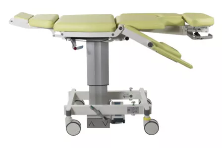 Behandlingsstol på hvid baggrund