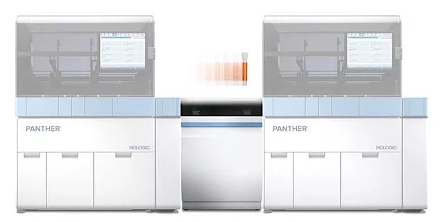 Panther Trax på hvid baggrund